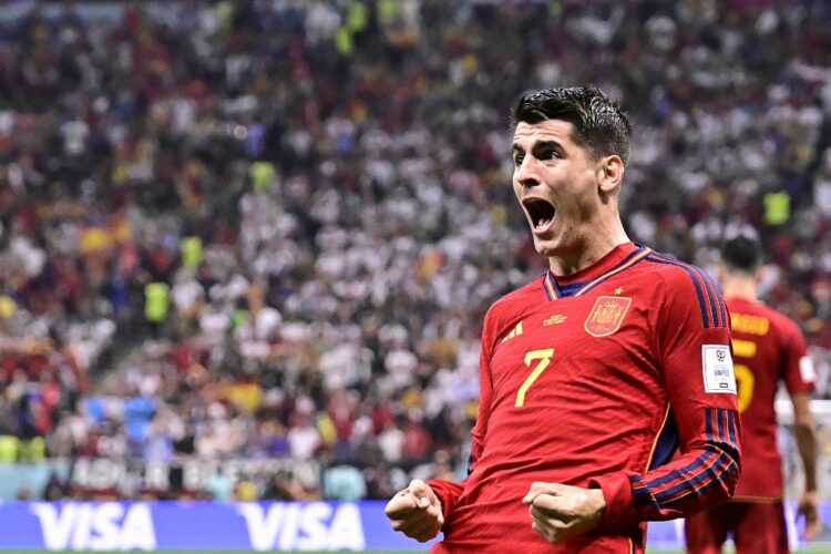 Striker Spanyol Alvaro Morata merayakan gol yang dia cetak ke gawang Jerman pada laga Grup E Piala Dunia Qatar 2022.
